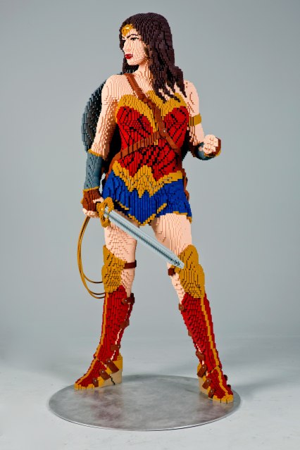 Wonder-Woman-Side-PD
